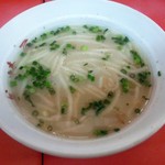 長崎屋 - ラーメンスープ（１５０円）　飲み飽きしない、旨いスープです