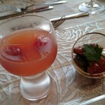 カシュ カシュ - 先付け・トマトのジュレ、タコのマリネ