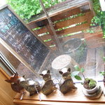 Gallery Cafe Rosily - 通路にも可愛い雑貨