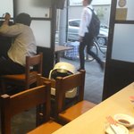 外に向かってセットされたサーキュレーター(笑)