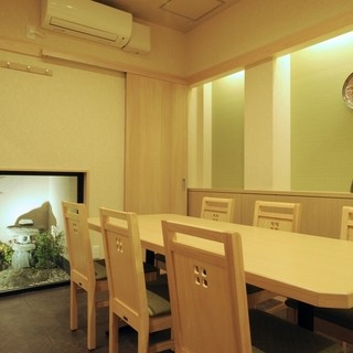 駅チカでアクセス良好◆個室も備えた落ち着いた鮨屋