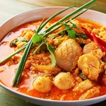 TOM THAI  - 【タレ―パッポンカリー】魚介の旨みがぎっしり詰まったカレー炒め。