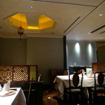 中国飯店 - １階の奥の席