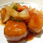 中国飯店 - 白身魚の揚げ物、甘酢あんかけ（一人前）