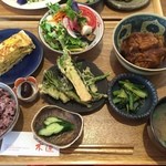 cafe 木蓮 - 角煮定食（１２００円）