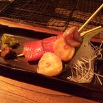 炭火串焼 チロリ - チロリ名物ろばた漬け刺身串
