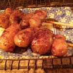 炭火串焼 チロリ - マルチョウの串焼き