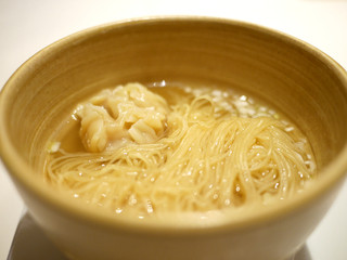 SHANGU - ワンタン麺