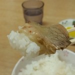 来々軒 - 絶品チャーシューをご飯に巻いて食べるべし^^