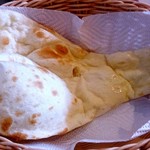 Indian restaurant Shakti - ナンのお代わり無料でこちらはハーフナン