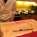 にくの匠 三芳 - 整列されたお肉。