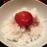 にくの匠 三芳 - 卵黄のしょうゆ漬け。