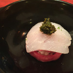 にくの匠 三芳 - サーロインと剣先イカの手毬寿司。