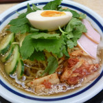 神名備 - 16-05
      涼麺　36℃くらいの真夏の暑さに効きそう。軽い酸味、スープ完飲しました。