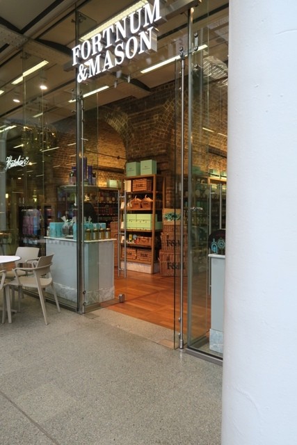 Fortnum & Mason St Pancras - キングズ・クロス / セント
