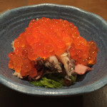 産直屋 たか - いくらと黒鮑と蛍烏賊のバクダン