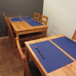 裕の輪 - テーブル席