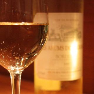 We have a wide selection of wines that go well with your food. We also have a wide selection of wine by the glass!