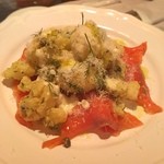 カトリカ - ポテサラ的なやつとスモークサーモン