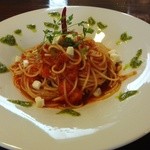 雪詩慕雲 - トマトとバジルとモッツラレラのパスタ