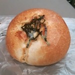 ゲベッケン本店 - 蒸し鶏柚子胡椒マヨネーズパン