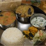 ホジャ・ナスレッディン - 料理写真:２種のカレー(野菜と豆）