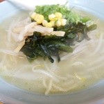 サッポロラーメン 新居浜西店 - 塩ラーメン焼飯セット７４０円