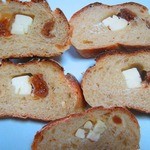 天然酵母 幸せの太陽パン - 天然酵母いちじく＆クリームチーズ