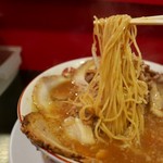 金ちゃんラーメン - 麺リフト