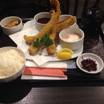 Miyajima Baru Issai - 穴子丸ごと3本フライ定食