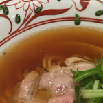 中華 ふるめん - 最初アッサリ、途中から旨味が増すスープ