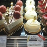 パティスリー アンド カフェ デリーモ - ケーキショーケース