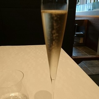 ア・ニュ ルトゥルヴェ・ヴー