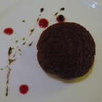 パティスリー アンド カフェ デリーモ - シューショコラ