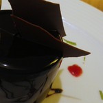 パティスリー アンド カフェ デリーモ - 黒の魅惑