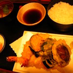 うなぎ亭 - 天ぷら定食。