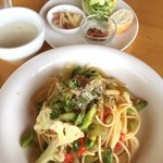 Chiasso - 今日はご馳走になりました〜(*^_^*)野菜とアンチョビのパスタ！