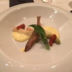 香川県産アスペルジュブラン　公魚　ノイリーサバイヨンロメスコソース