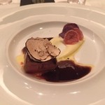 ハンガリー産フォアグラ　サマートリュフ　ソースペリグー