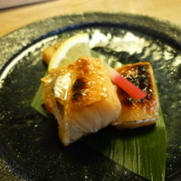 伊勢鮨 - こんがりジュワっとジューシー！時しらず腹身塩焼き650円