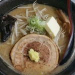 サッポロラーメン エゾ麺ロック - みそラーメン＋バター