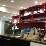 イタリアン バール ラ ファミーリア - 【H28.5.26】カウンタには６席。スタンディングもあります♪