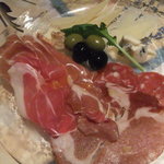 イタリア食堂　ノンチェマーレ - 生ハム＆チーズ盛り合わせ
