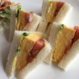 Cafe & Kitchen Rabbits_1