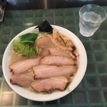 らぁ麺 胡心房 - 煮卵チャーシュー