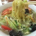 ラーメン亭よ志乃 - 《トマトスーラータンメン》700円
      どう見ても酸辣ではないと思うんだけどなぁ…
      2016/5/23