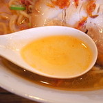 拉麺専門店　麺や - 2016年5月　エビ塩ラーメンのスープ