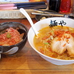 拉麺専門店　麺や - 2016年5月　エビ塩ラーメン大盛り、桜エビ丼