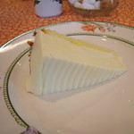 シェ ジロー - 1000円ランチ（ホワイトチョコレートケーキ）