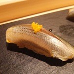 丸萬寿司 - 握り　今日〆のこはだ